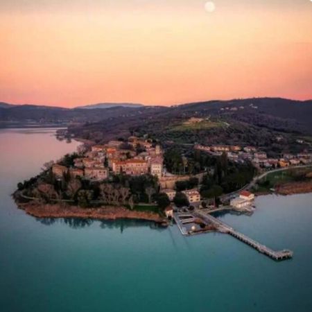 Willa Il Borgo Antico Monte del Lago Zewnętrze zdjęcie