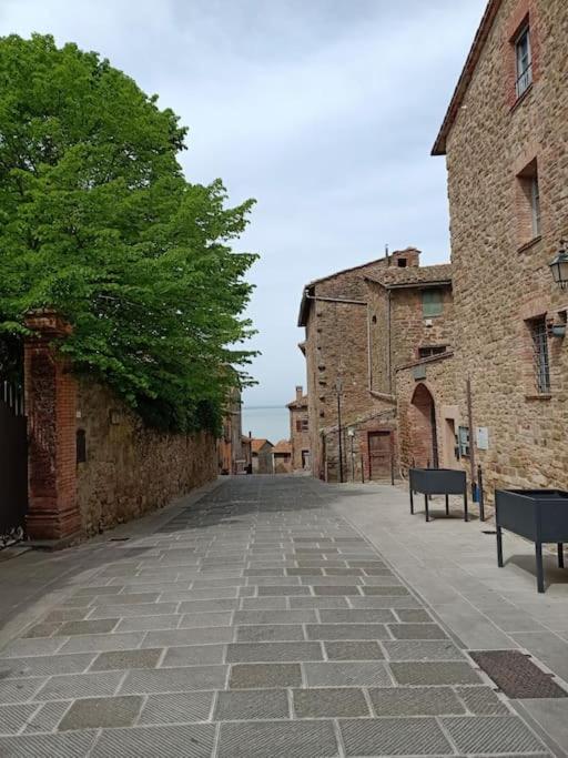Willa Il Borgo Antico Monte del Lago Zewnętrze zdjęcie
