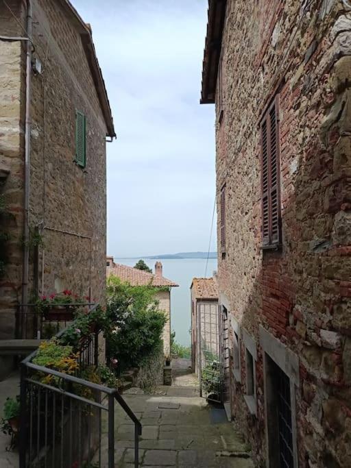 Willa Il Borgo Antico Monte del Lago Zewnętrze zdjęcie