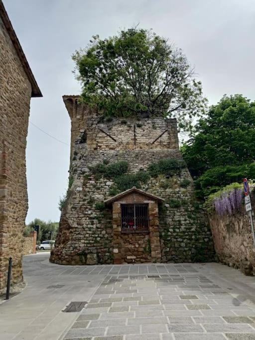 Willa Il Borgo Antico Monte del Lago Zewnętrze zdjęcie